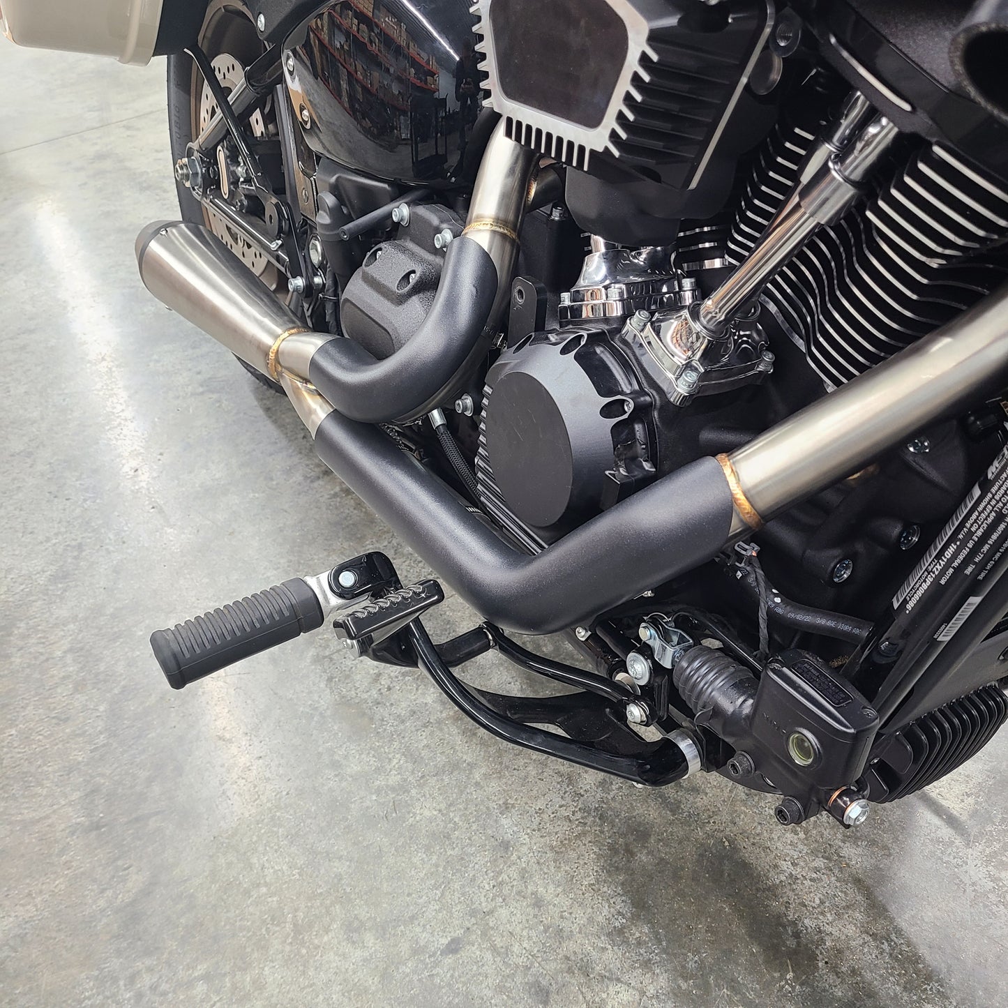 Harley Davidson 2018+ Softail 2:1 Exhaust System